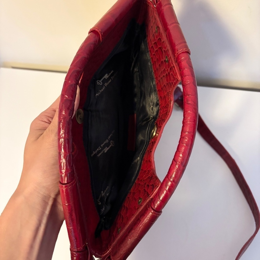 Michael Rome Leather Croc Print Shoulder Hand Bag Purse Magnetic Red 12” x 14” - Picture 3 of 3